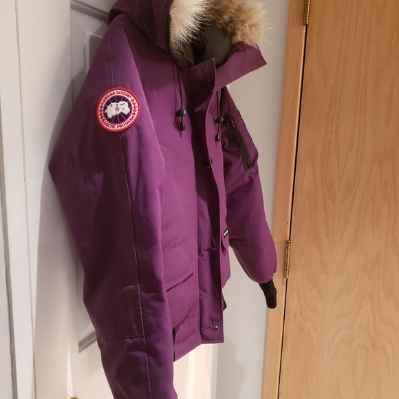 🌼SOLD🌼Canada Goose Chilliwack Bomber jacket size small, limited edition purple - Picture 8 of 15